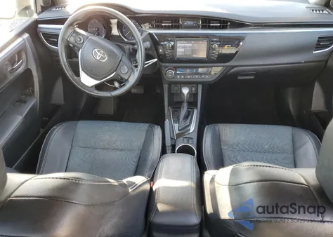 2015 Toyota Corolla L z USA, uszkodzony, nr VIN 2T1BURHE8FC295560